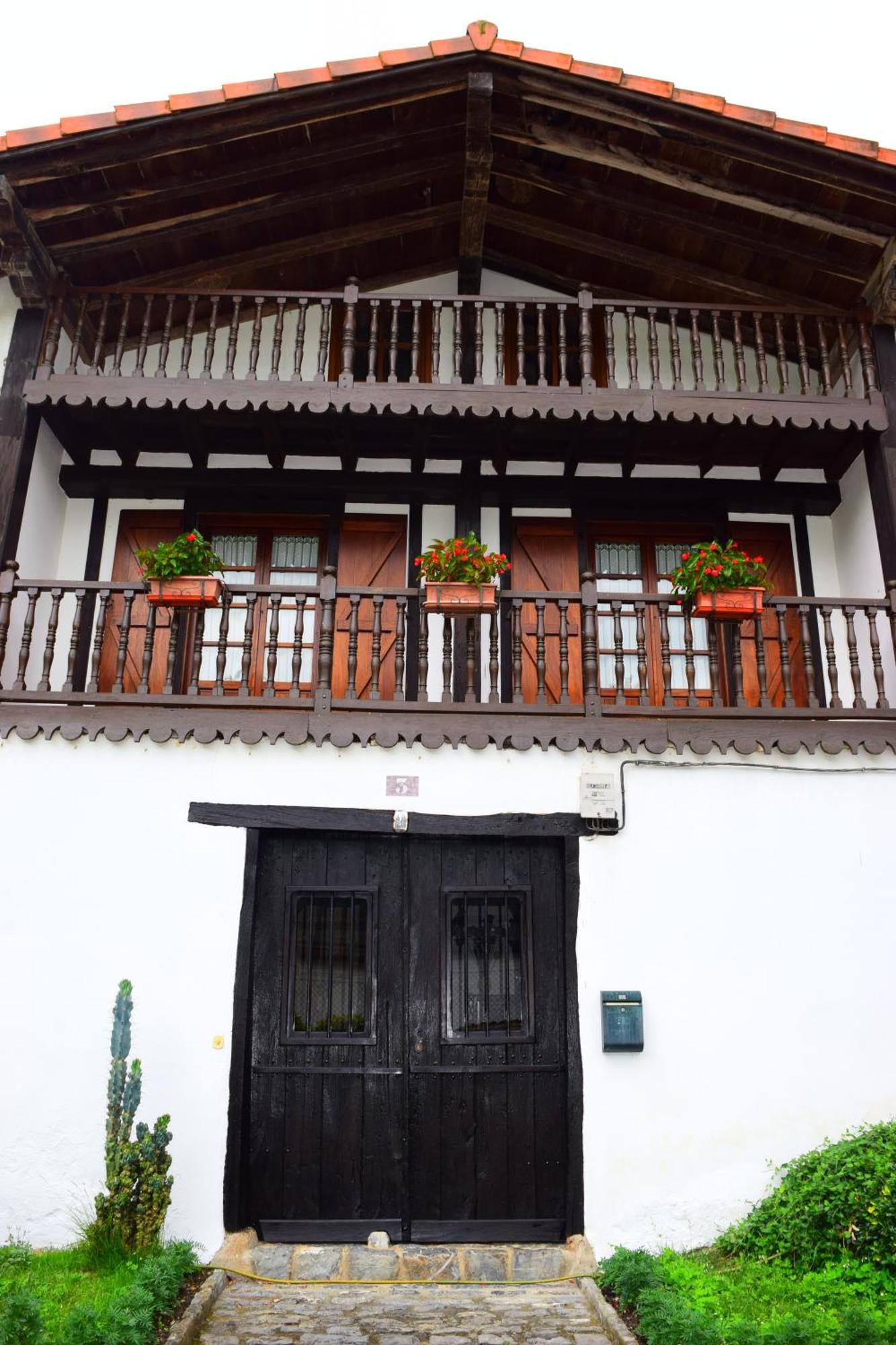 Peritxenea Landa Apartamentuak Lesaka Exterior foto